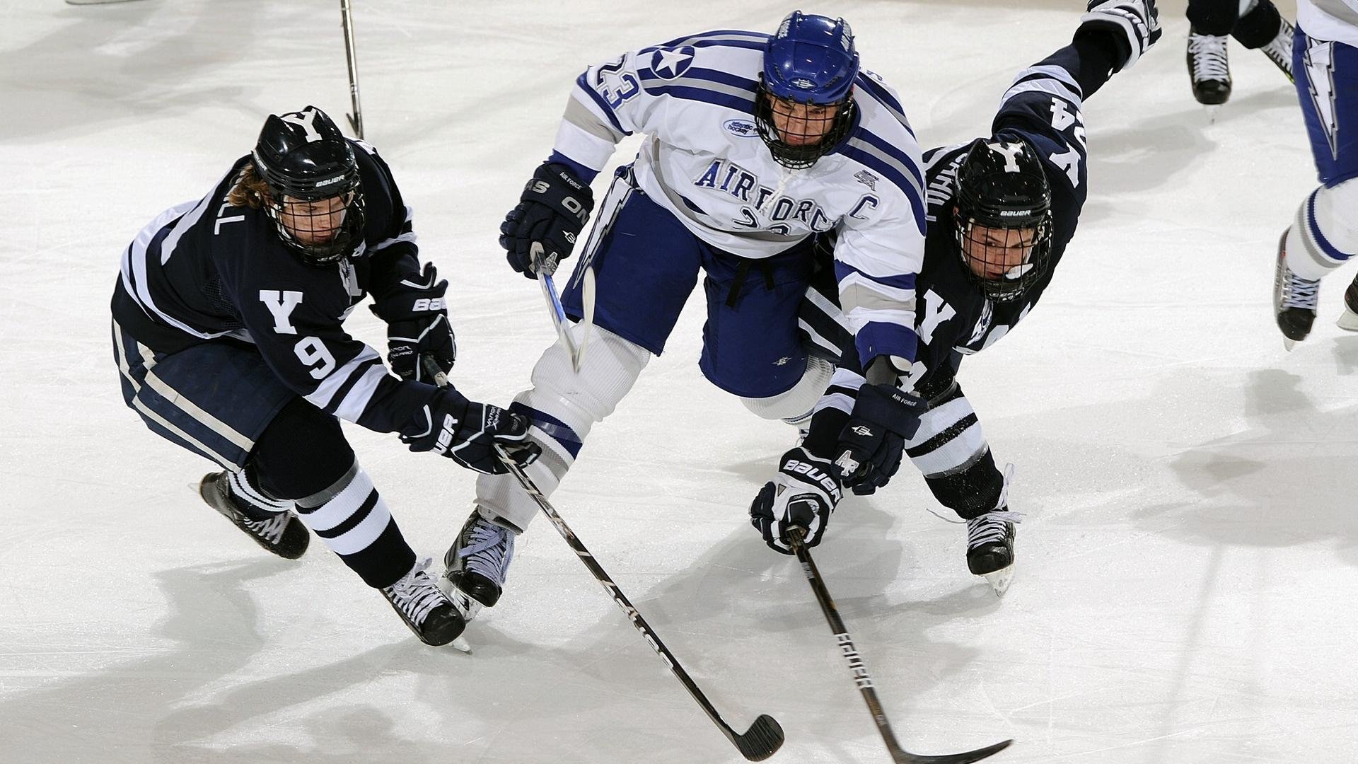 球队在比赛中展现出团结一心的团队精神，球队团结的话